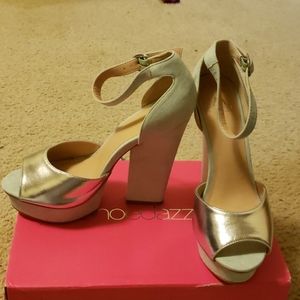 Shoedazzle "Caragh" mint green/silver block heels